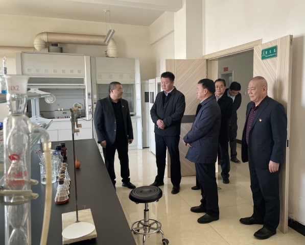 酒泉市政府黨組成員、副市長(zhǎng)哈里別克來(lái)敦煌種業(yè)調(diào)研指導(dǎo)工作