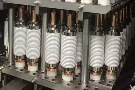 真空開(kāi)關(guān)管產(chǎn)生操作過(guò)電壓的原因是什么？