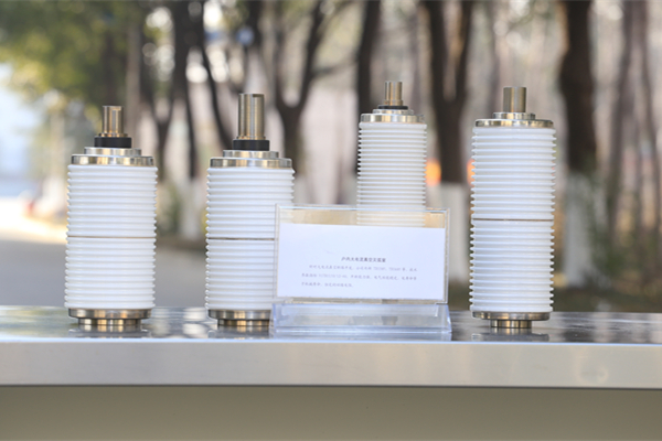 真空開(kāi)關(guān)管絕緣外殼采用玻璃材料，優(yōu)勢(shì)多多！